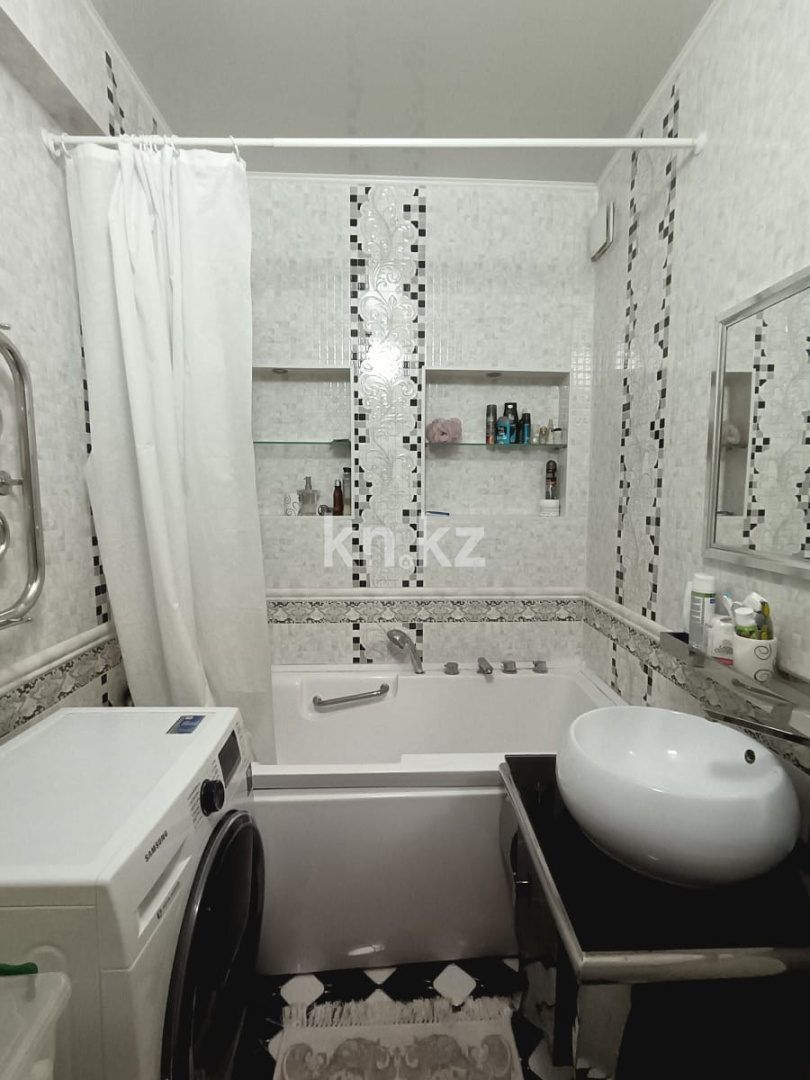 Аренда 2-комнатной квартиры, 55 м², мкр-н Самал-1 в Алматы - фото 14