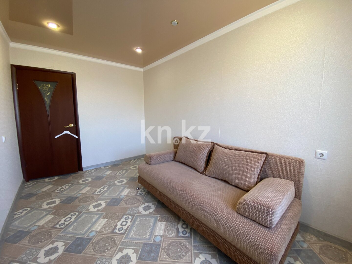 Продажа 4-комнатной квартиры, 76.6 м² в Караганде - фото 3