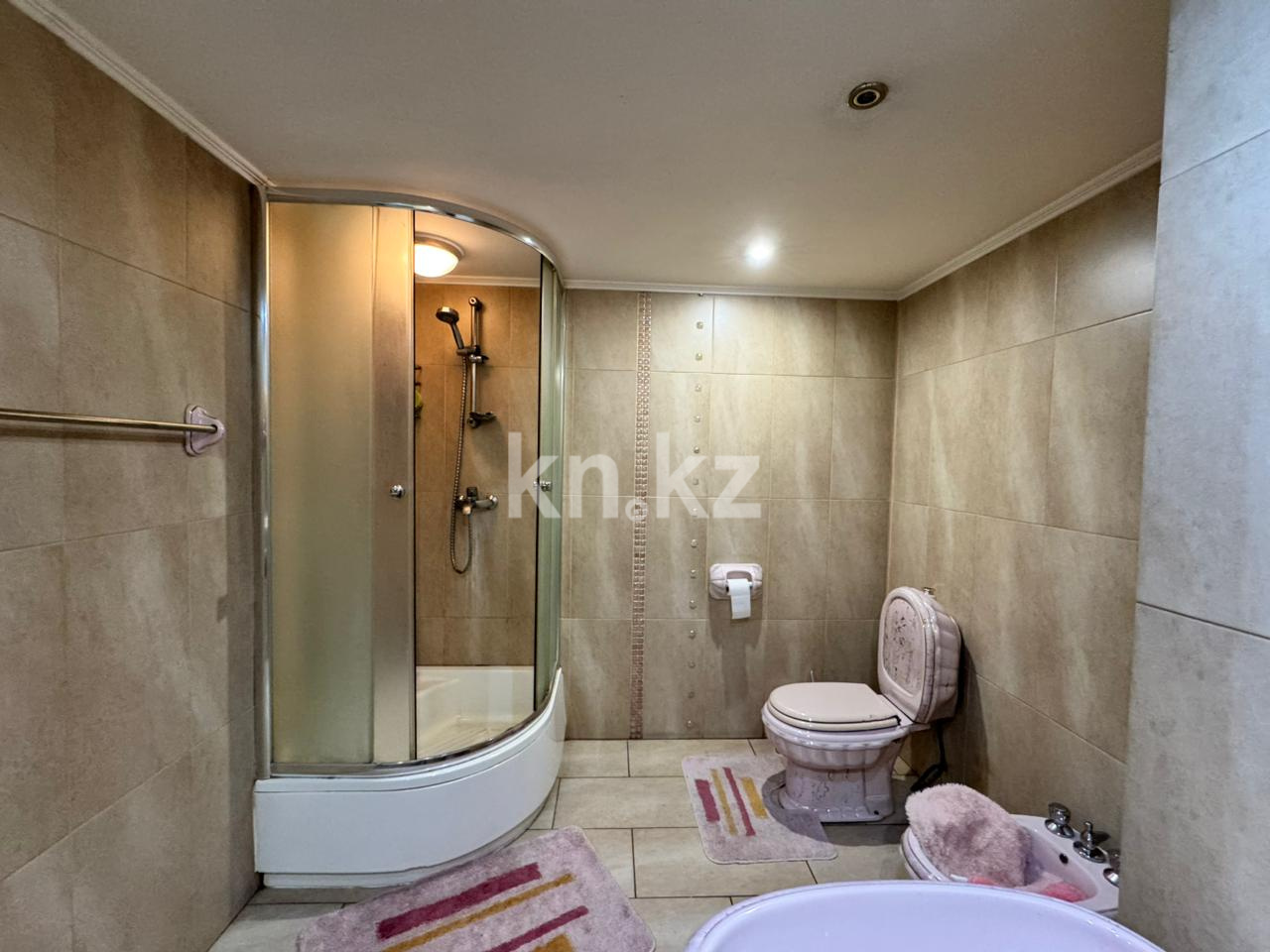 Продажа 5-комнатного дома, 373 м² в Караганде - фото 26