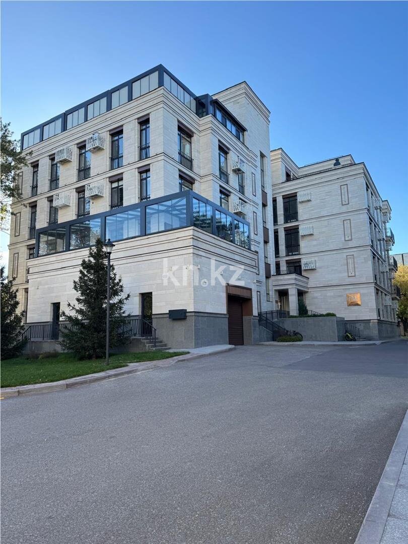 Продажа 3-комнатной квартиры, 107 м² в Караганде