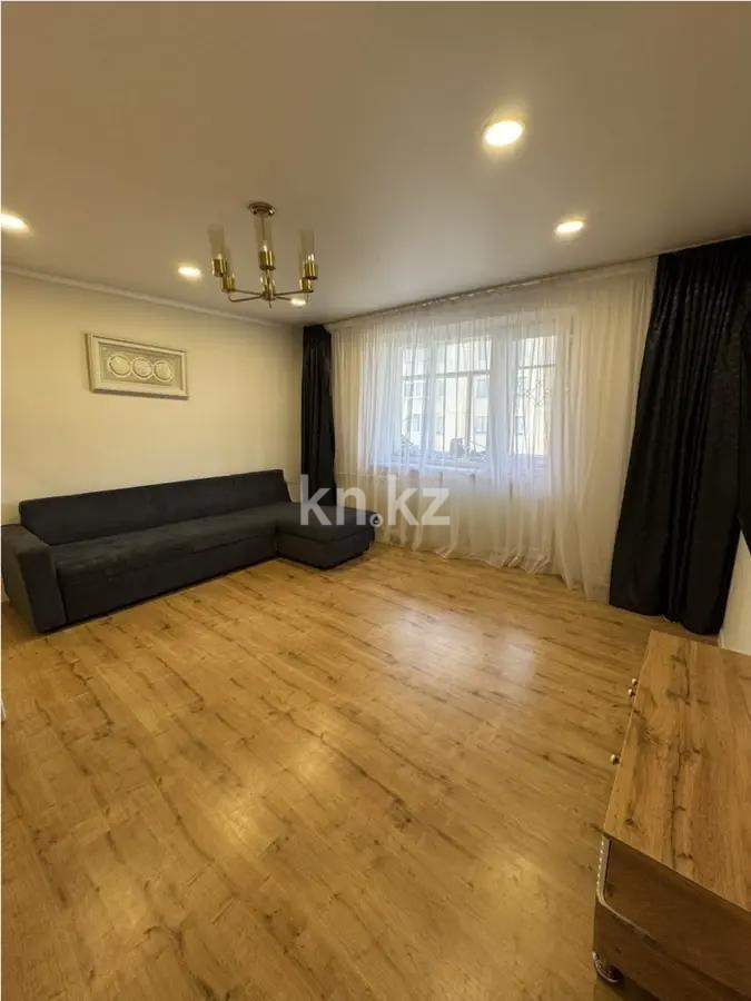 Продажа 3-комнатной квартиры, 65 м², мкр. Самал-2, дом  26 в Алматы