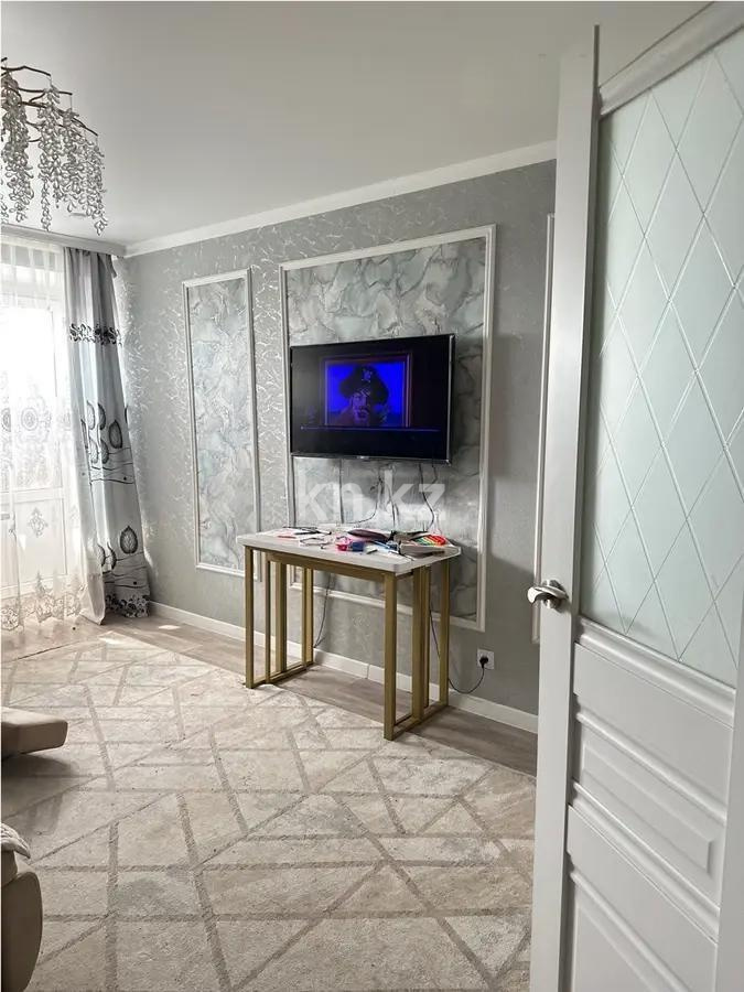 Продажа 4-комнатной квартиры, 80 м², пр. Республики, дом  18 в Караганде