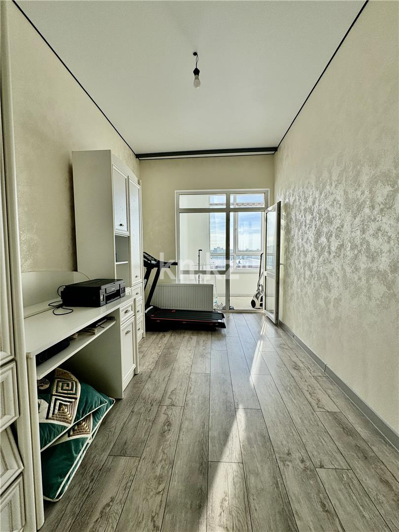 Продажа 3-комнатной квартиры, 80 м², ул. Жанторе Абишева, дом  2б в Караганде