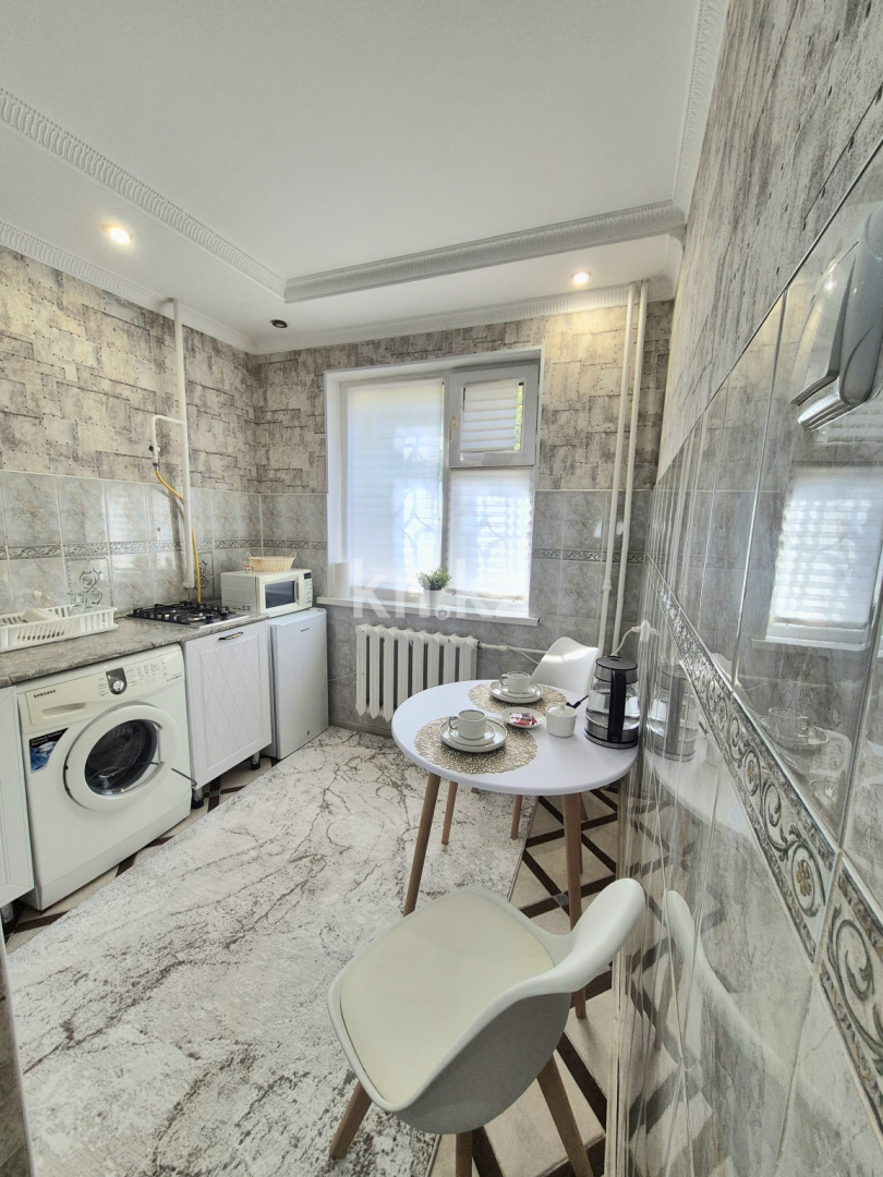 Аренда 1-комнатной квартиры посуточно, 33 м², ул. Мажита Жунисова, дом  179 в Уральске - фото 8