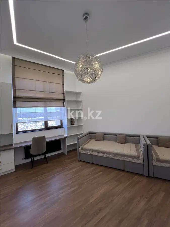 Продажа 5-комнатной квартиры, 210 м², ул. Байтурсынова, дом  9 блок F3 в Астане - фото 3