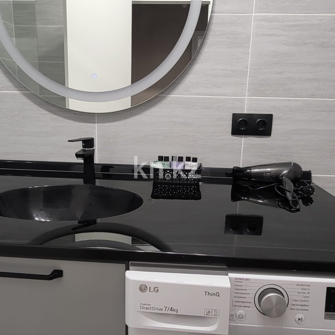 Аренда 1-комнатной квартиры посуточно, 41 м², ул. Казыбек би, дом  11б в Астане - фото 8