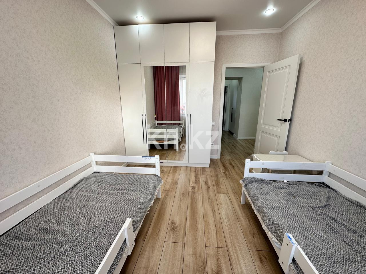 Продажа 3-комнатной квартиры, 81 м², ул. Муканова в Караганде - фото 8