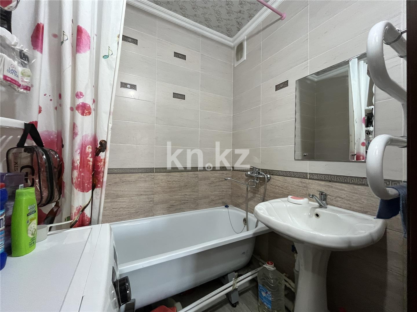 Продажа 1-комнатной квартиры, 36 м², мкр-н Голубые Пруды, дом  15 в Караганде - фото 12