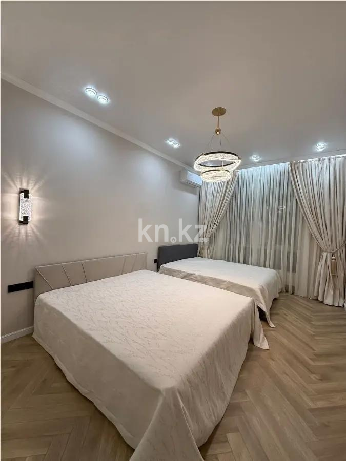 Продажа 4-комнатной квартиры, 130.7 м² в Алматы - фото 2
