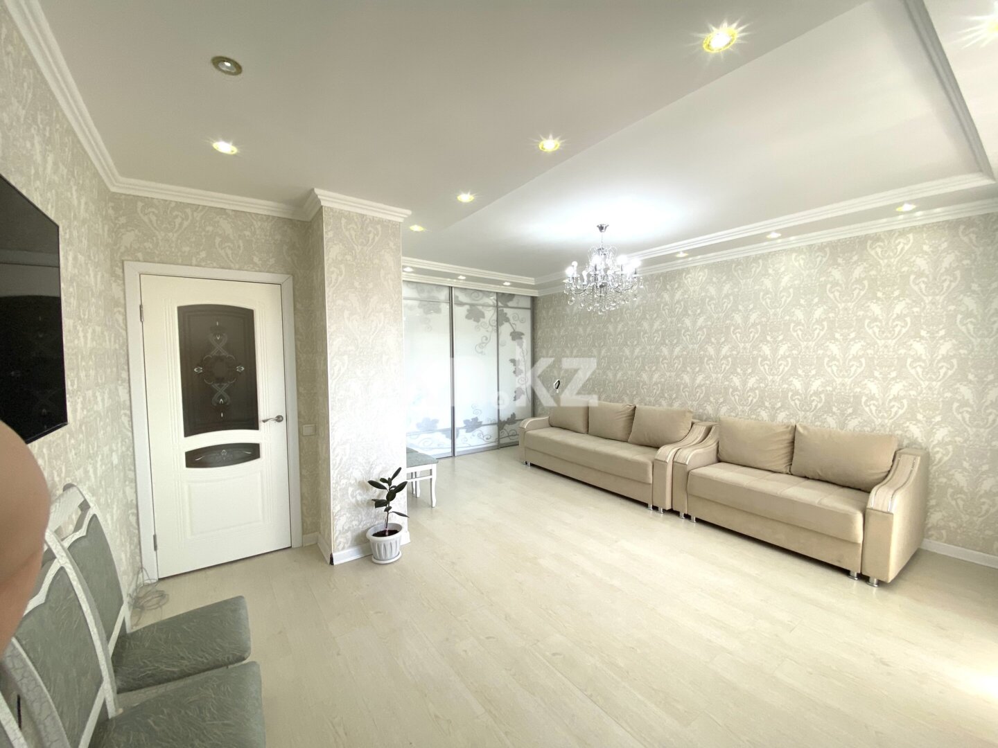 Продажа 1-комнатной квартиры, 56 м² в Астане