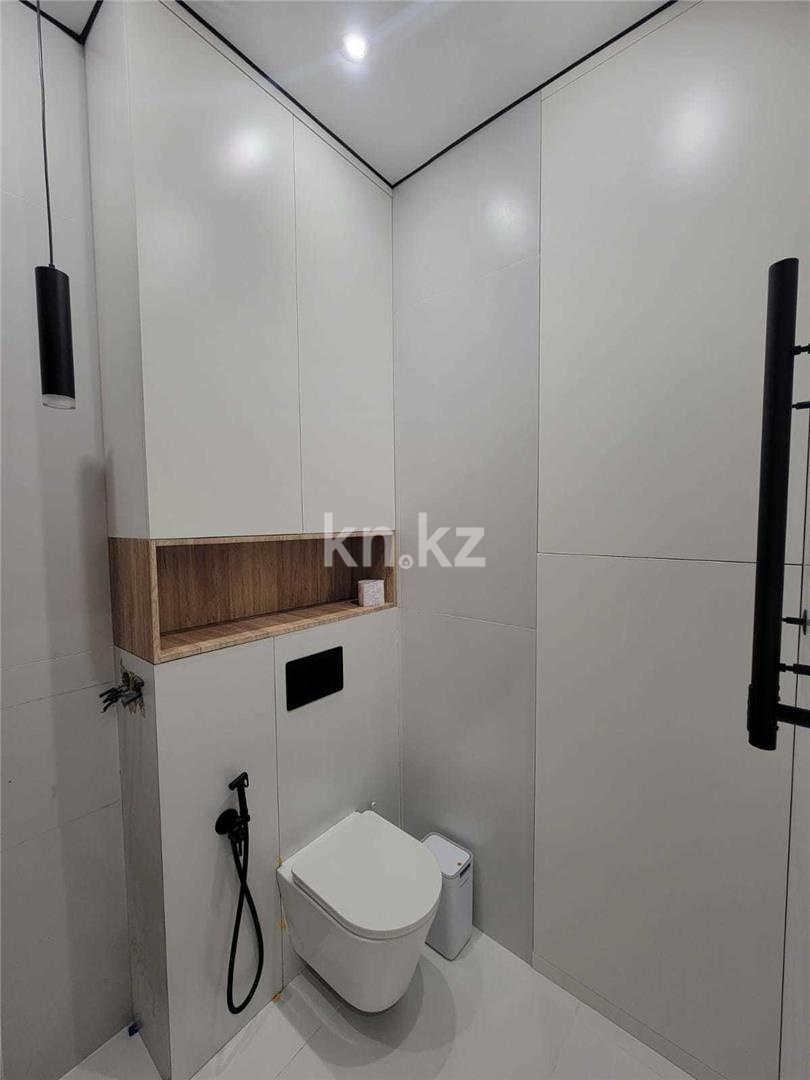 Продажа 1-комнатной квартиры, 45 м², пр. Республики в Караганде - фото 11