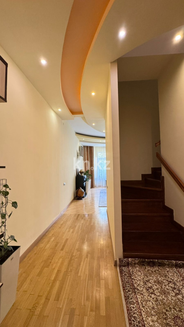Продажа 4-комнатного дома, 360 м² в Алматы - фото 38