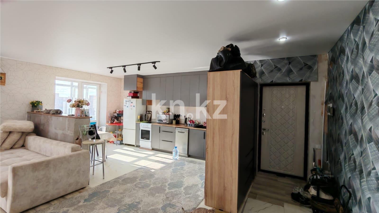 Продажа 2-комнатной квартиры, 68 м², ул. Букетова в Караганде - фото 3