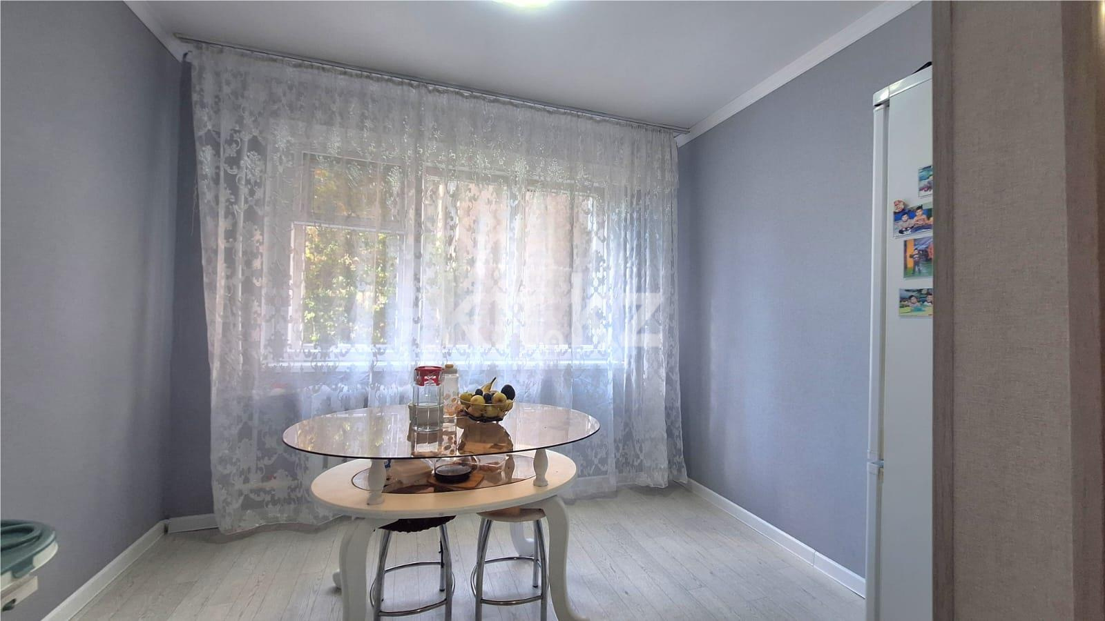 Продажа 5-комнатной квартиры, 86 м², мкр-н 11а в Караганде - фото 8