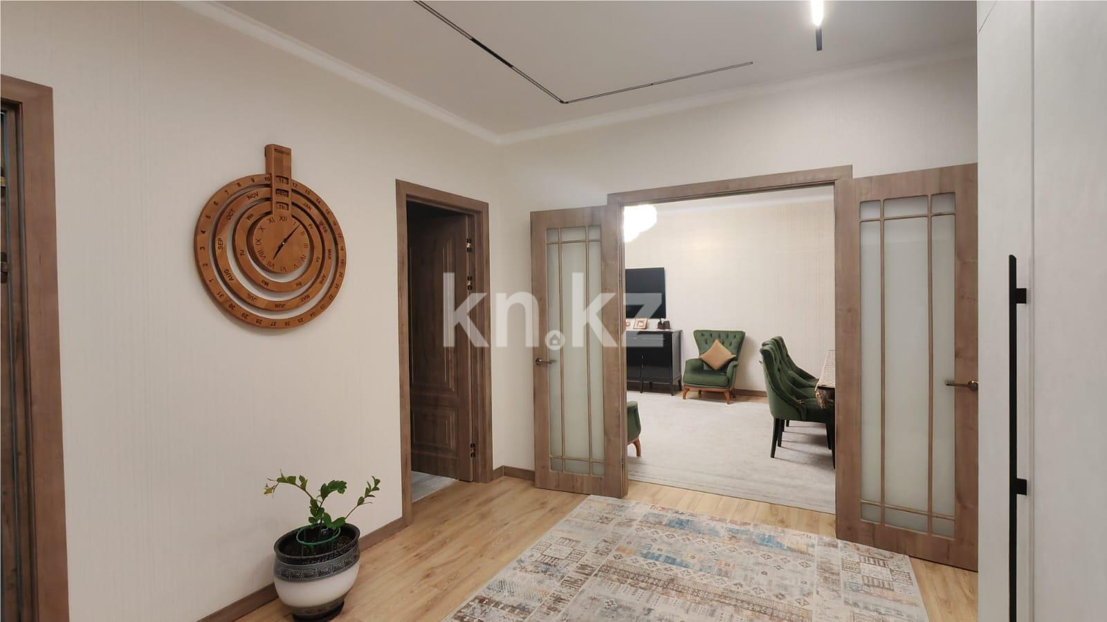 Продажа 4-комнатной квартиры, 123 м², ул. Дюсембекова в Караганде - фото 2