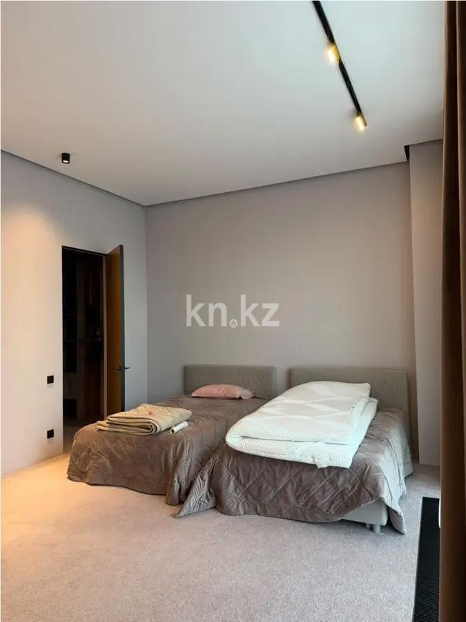 Продажа 4-комнатной квартиры, 220 м² в Алматы - фото 2