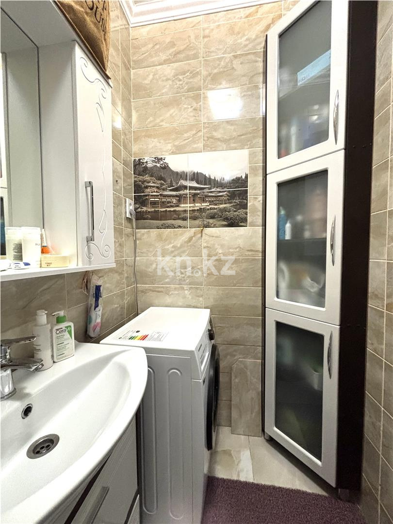 Продажа 3-комнатной квартиры, 76 м², ул. Абая в Караганде - фото 13