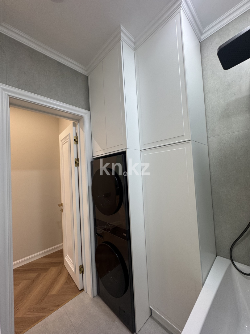 Продажа 3-комнатной квартиры, 115 м², ул. Утеген батыра, дом  11д в Алматы - фото 26