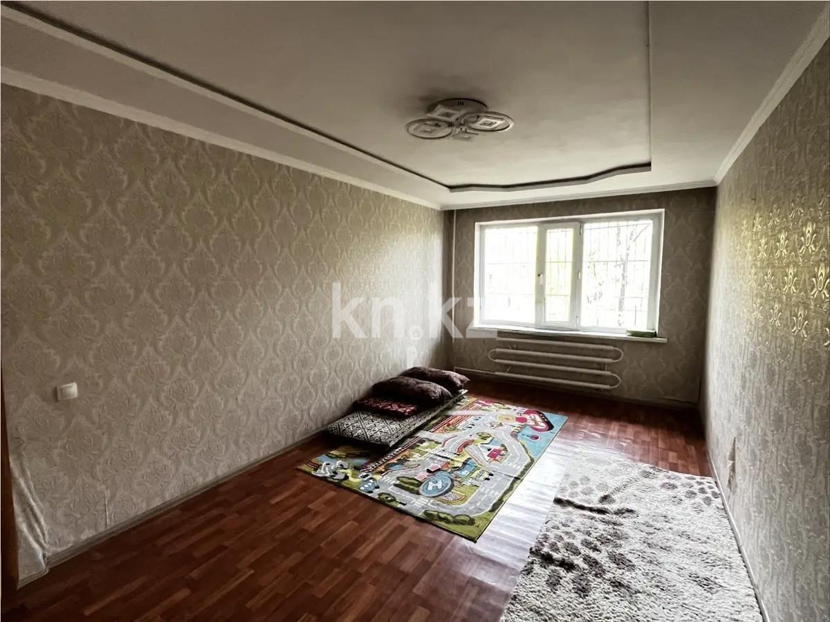 Продажа 3-комнатной квартиры, 70 м², мкр-н 12, дом  33 в Караганде