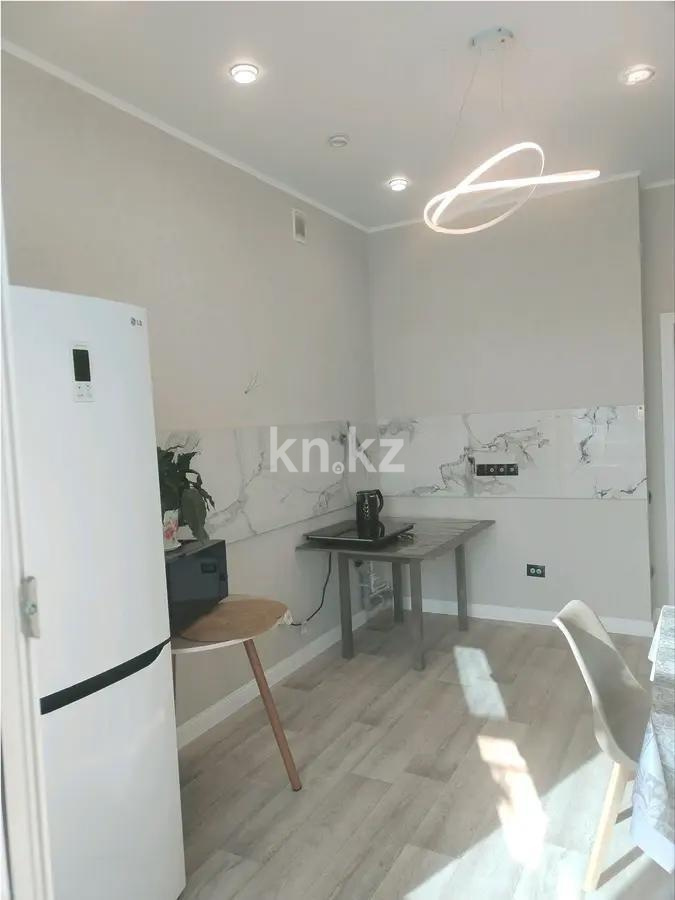 Продажа 2-комнатной квартиры, 70 м², ул. Сатыбалдина в Караганде - фото 3