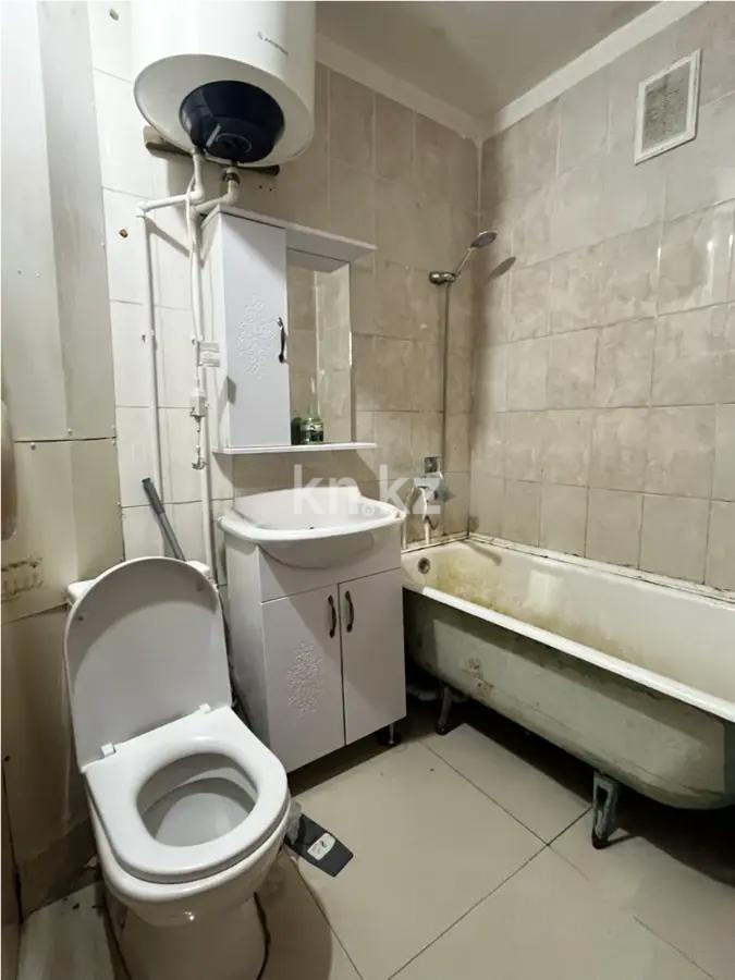 Продажа 3-комнатной квартиры, 70 м², мкр-н 12, дом  33 в Караганде - фото 5