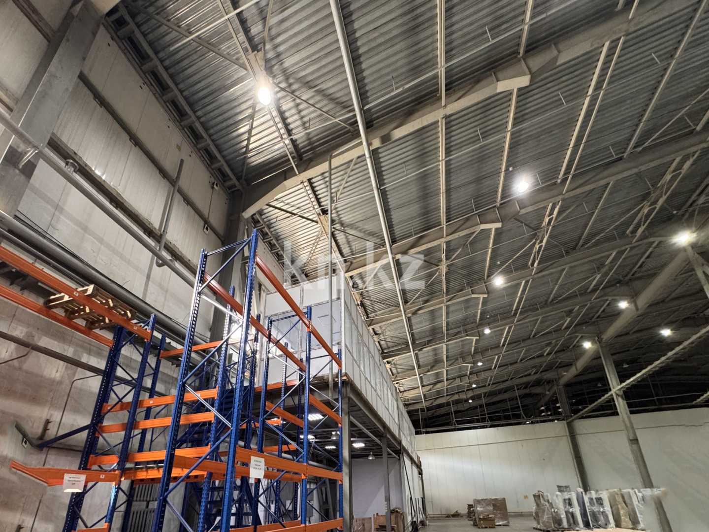 Аренда , 1728 м², Суюнбая, дом  258/4 в Алматы - фото 7