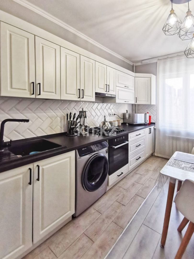 Продажа 2-комнатной квартиры, 64 м², Кокжиек в Алматы