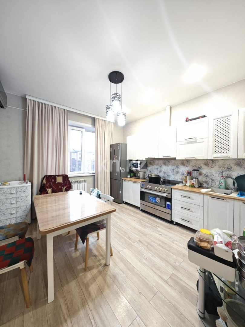 Продажа 3-комнатной квартиры, 84 м², ул. Муканова в Караганде - фото 3