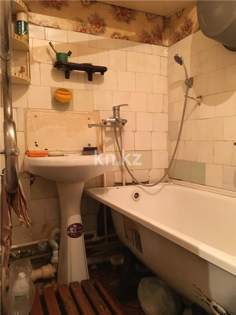 Продажа 3-комнатной квартиры, 59 м², мкр-н 6 в Караганде - фото 13