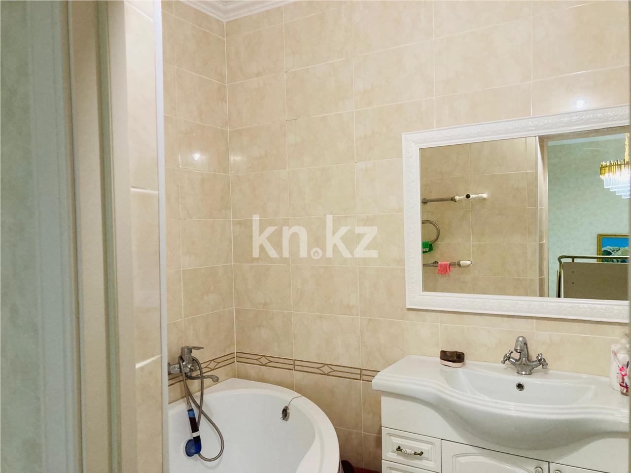 Продажа 5-комнатной квартиры, 179 м², мкр-н Голубые Пруды в Караганде - фото 14