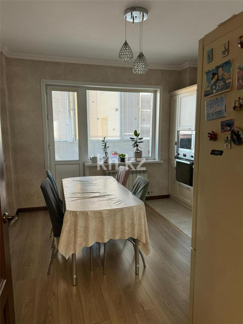 Продажа 3-комнатной квартиры, 90 м², пр. Шахтеров, дом  60 в Караганде - фото 8