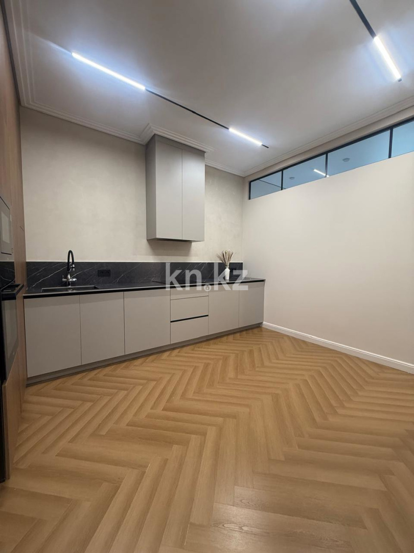 Продажа 4-комнатной квартиры, 111.6 м² в Алматы - фото 8