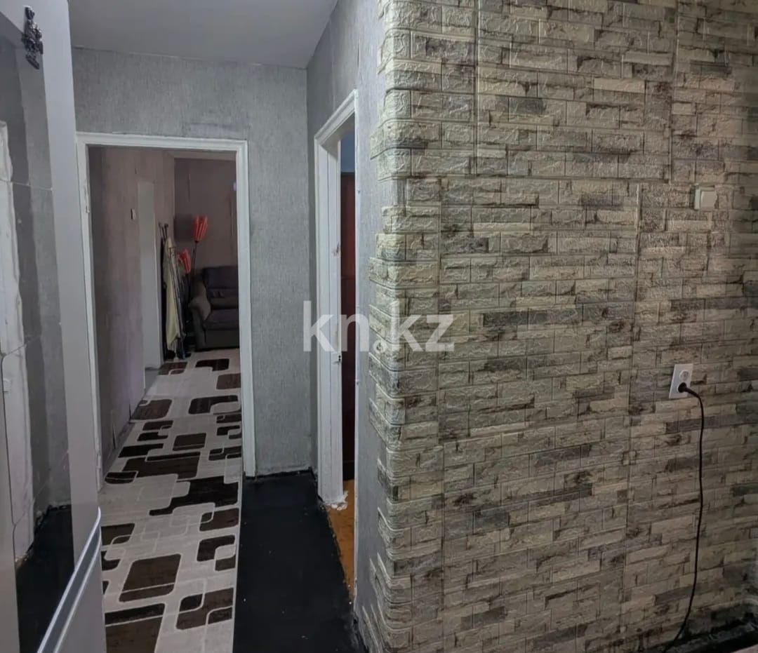 Продажа 3-комнатной квартиры, 58 м², пр. Бухар-жырау, дом  63 в Караганде - фото 4