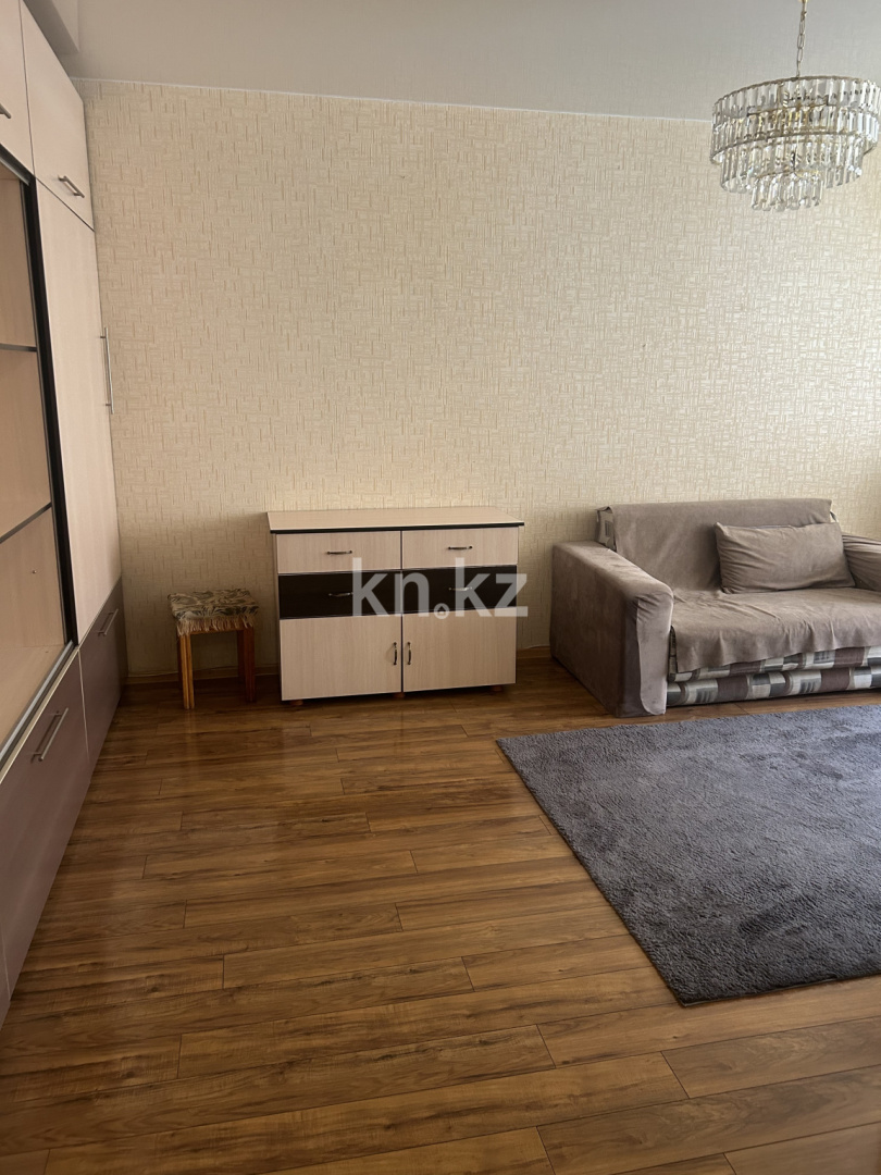 Аренда 1-комнатной квартиры, 43 м² в Астане