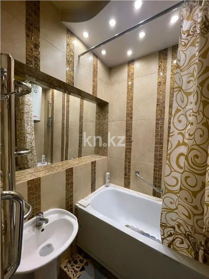 Продажа 3-комнатной квартиры, 74 м², ул. Толе би, дом  141 в Алматы - фото 6