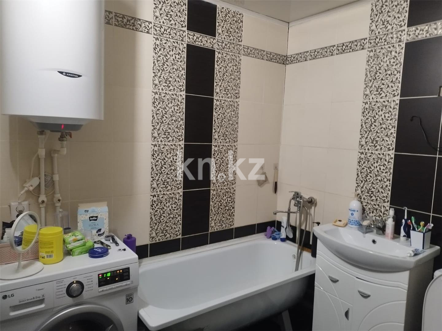 Продажа 2-комнатной квартиры, 54 м², пр. Республики, дом  1/4 в Караганде - фото 6