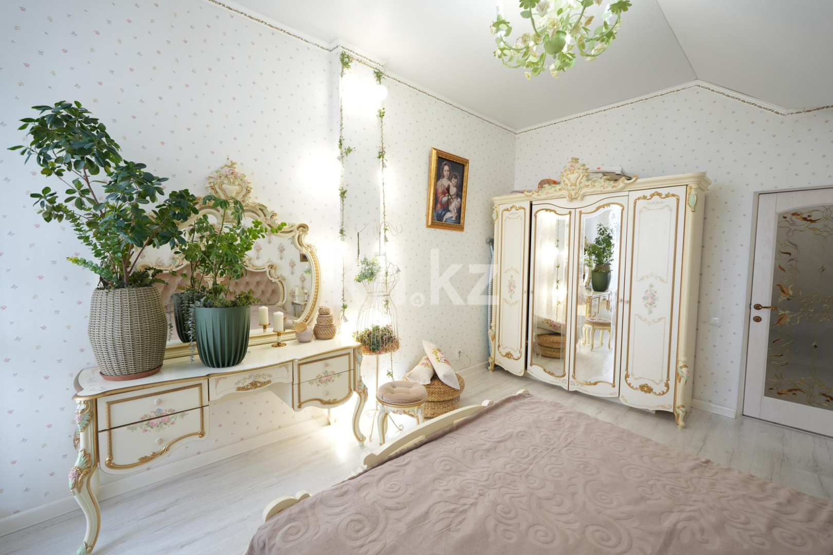 Продажа 5-комнатной квартиры, 188 м² в Актобе - фото 2