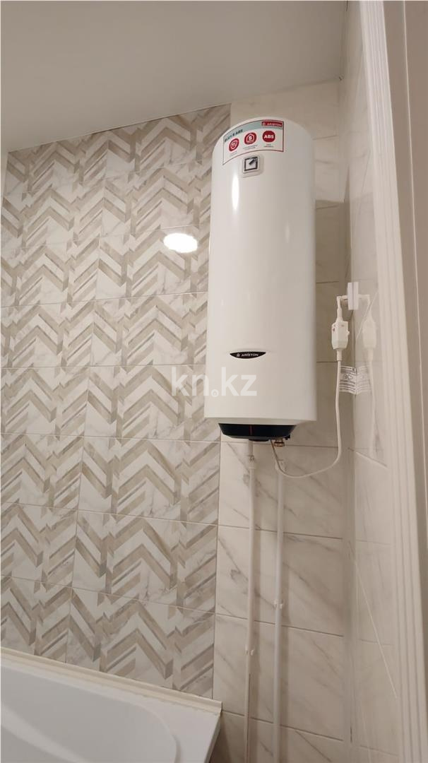 Продажа 3-комнатной квартиры, 59 м², ул. Муканова в Караганде - фото 14