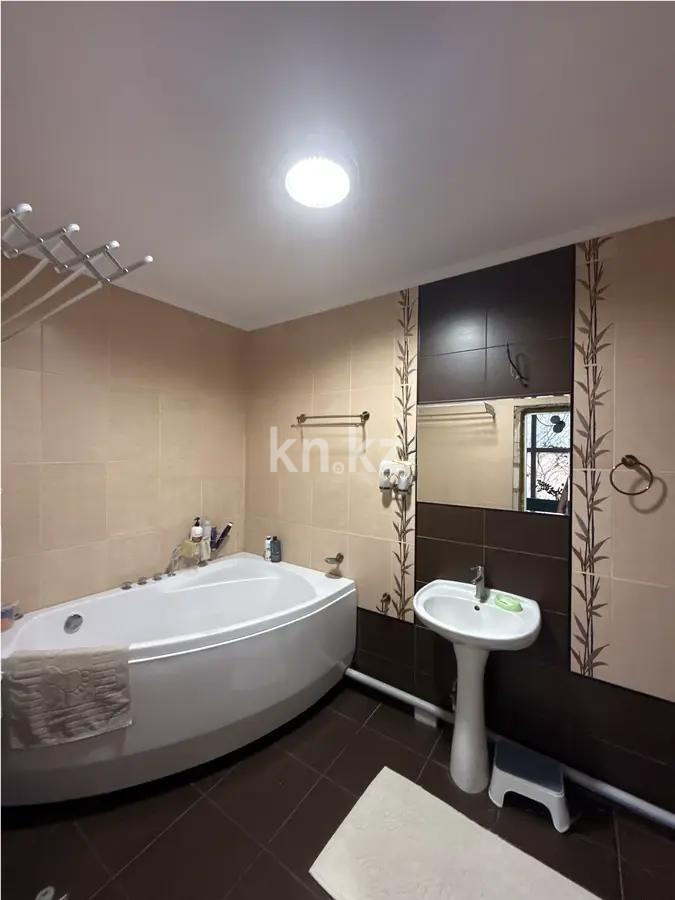 Продажа 4-комнатной квартиры, 165 м², ул. Шамшырак, дом  1 в Алматы - фото 6