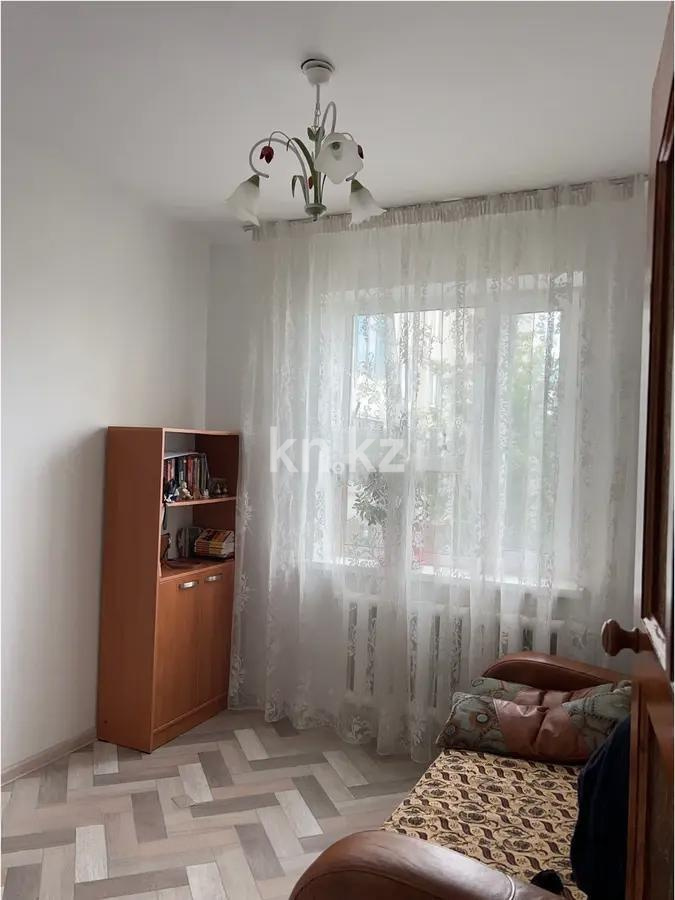 Продажа 3-комнатной квартиры, 64 м², мкр-н Голубые Пруды, дом  18 в Караганде - фото 4