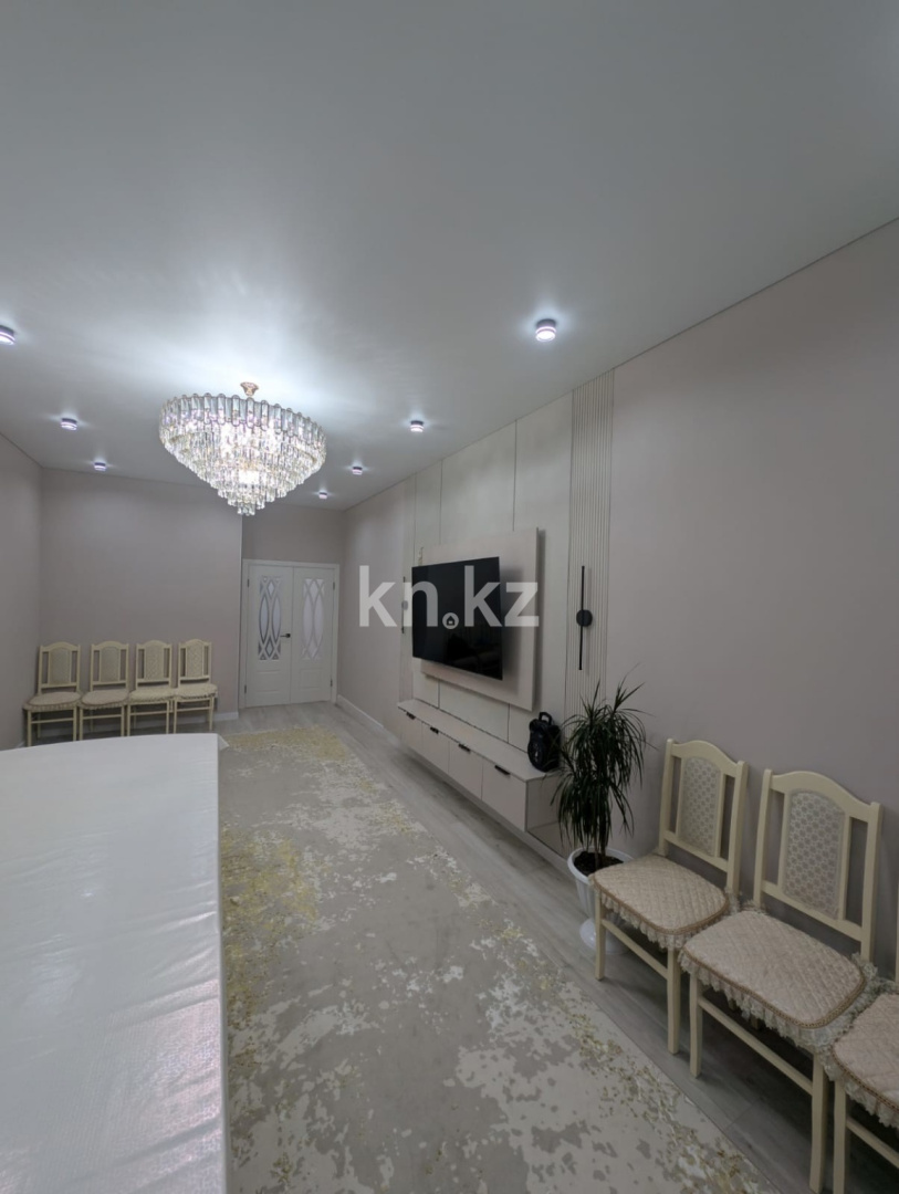 Продажа 3-комнатной квартиры, 100.2 м² в Уральске - фото 10