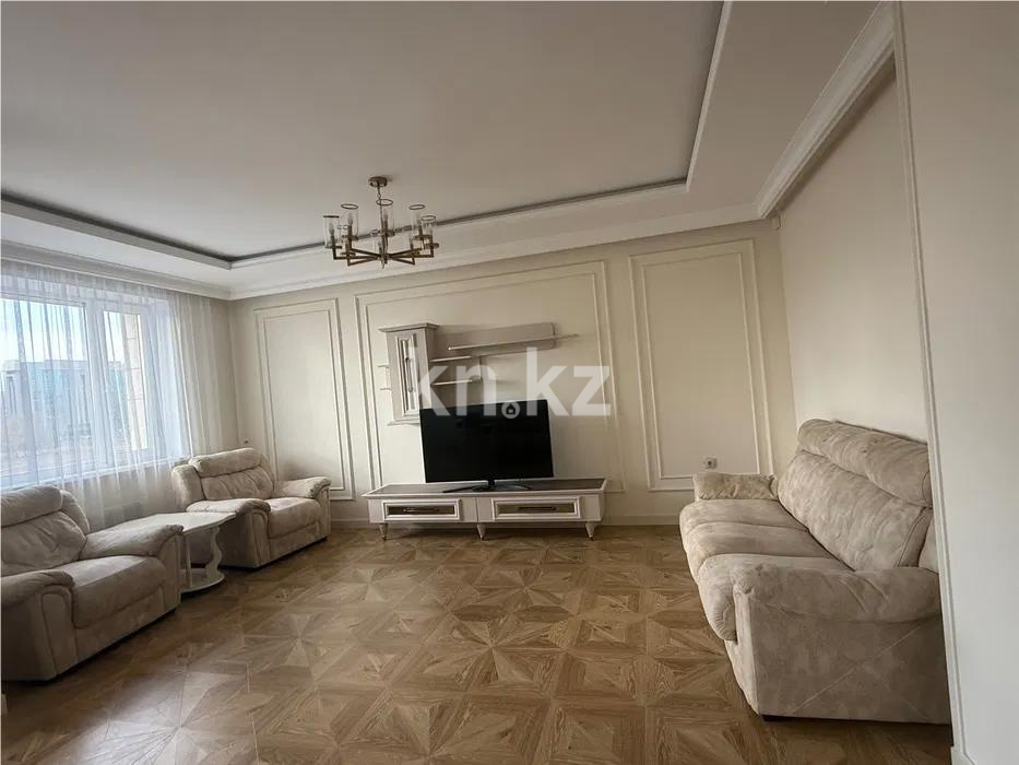 Продажа 6-комнатной квартиры, 220 м², ул. Туркестан, дом  10 в Астане