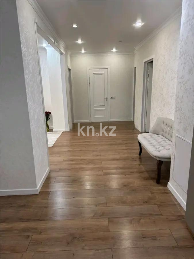 Продажа 4-комнатной квартиры, 112 м², пр. Абая, дом  8 в Астане - фото 3