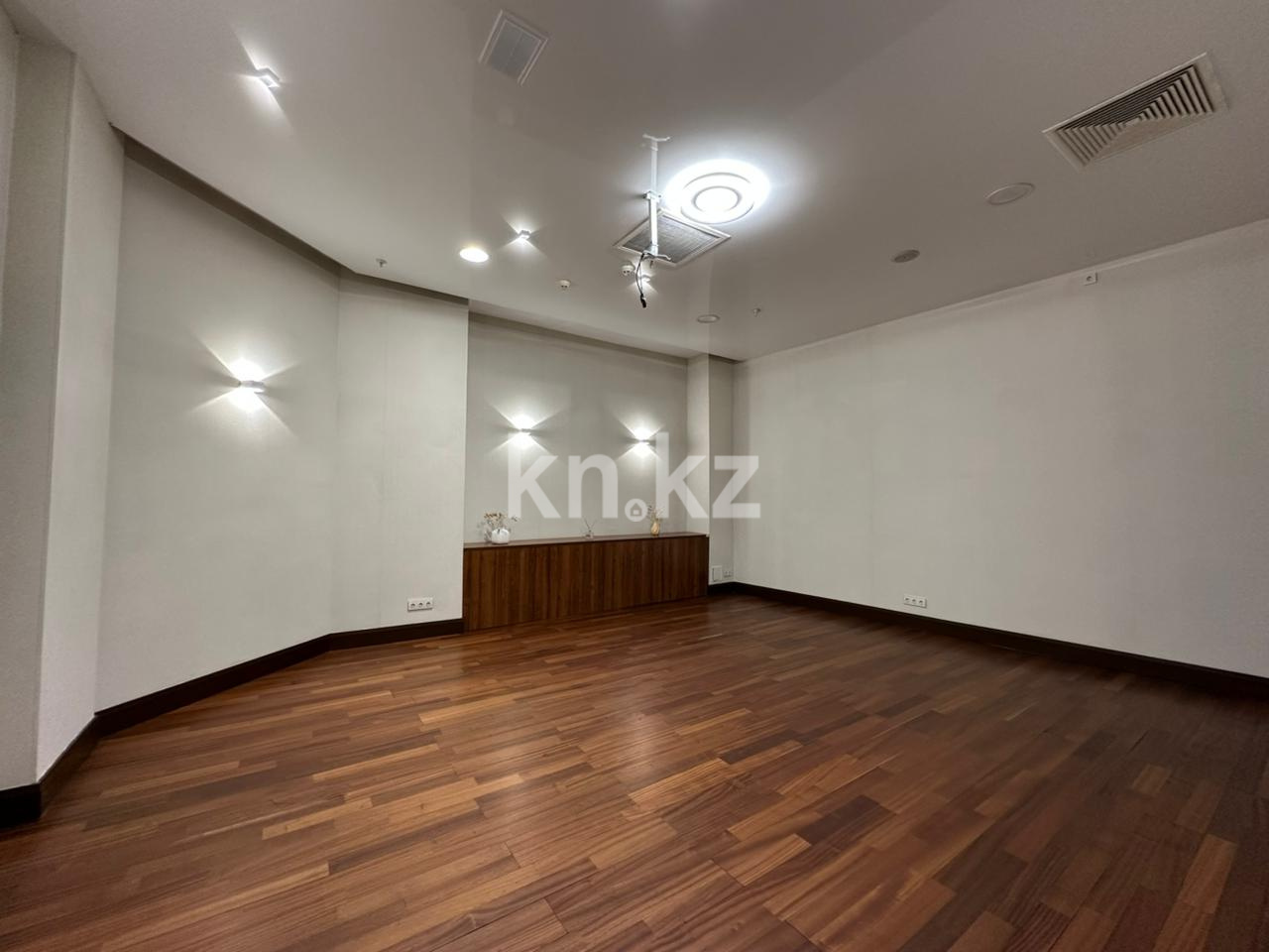 Аренда , ул. Пермитина, дом  11/1 в Усть-Каменогорске - фото 2