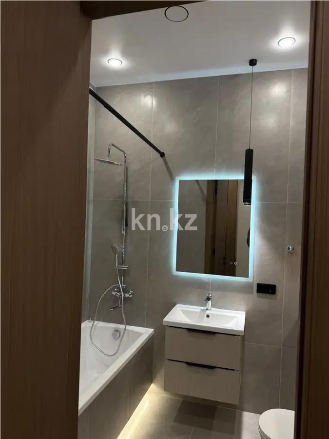 Продажа 1-комнатной квартиры, 38 м², пр. Аль-Фараби, дом  7/3 в Астане - фото 3