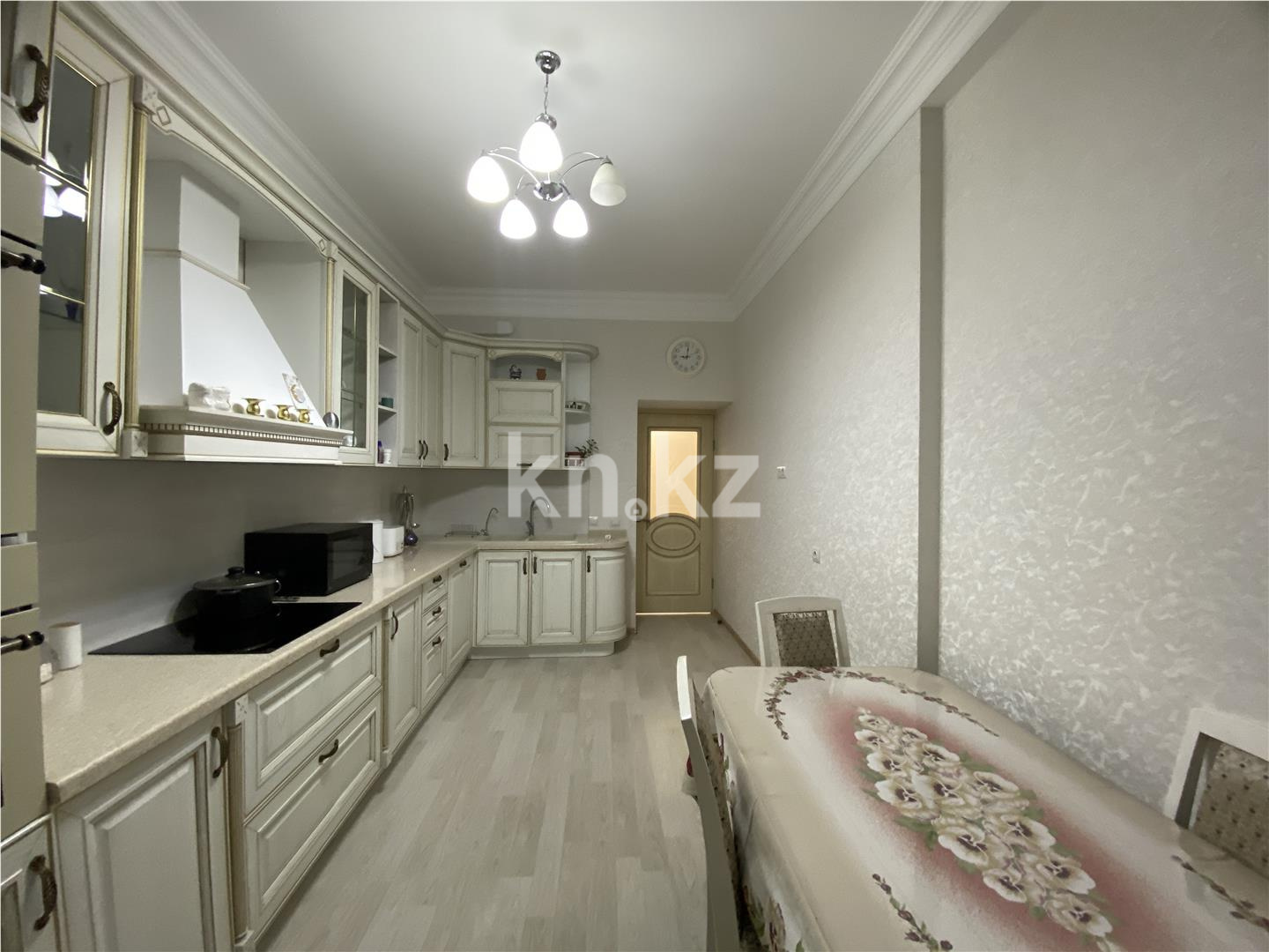 Продажа 3-комнатной квартиры, 133 м² в Астане - фото 8