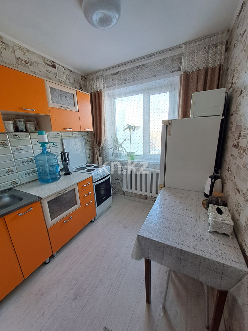 Продажа 2-комнатной квартиры, 48 м², 1 кв-л, дом  8 в Караганде - фото 4