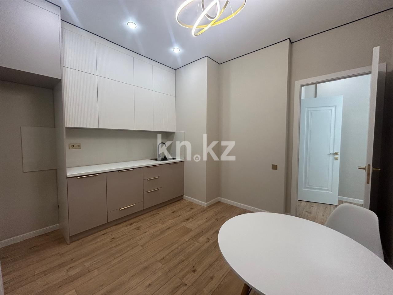 Продажа 2-комнатной квартиры, 40.5 м², ул. Е-36 в Астане - фото 5