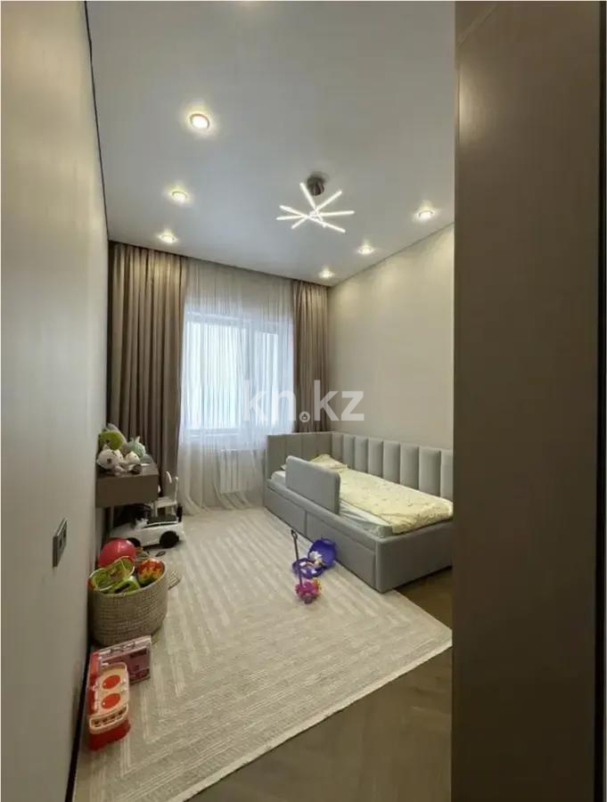 Продажа 3-комнатной квартиры, 66 м², ул. Халиуллина, дом  140/5 в Алматы - фото 2