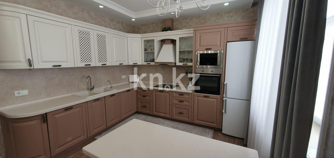 Продажа 5-комнатной квартиры, 150 м², мкр. Гульдер-1 в Караганде - фото 12